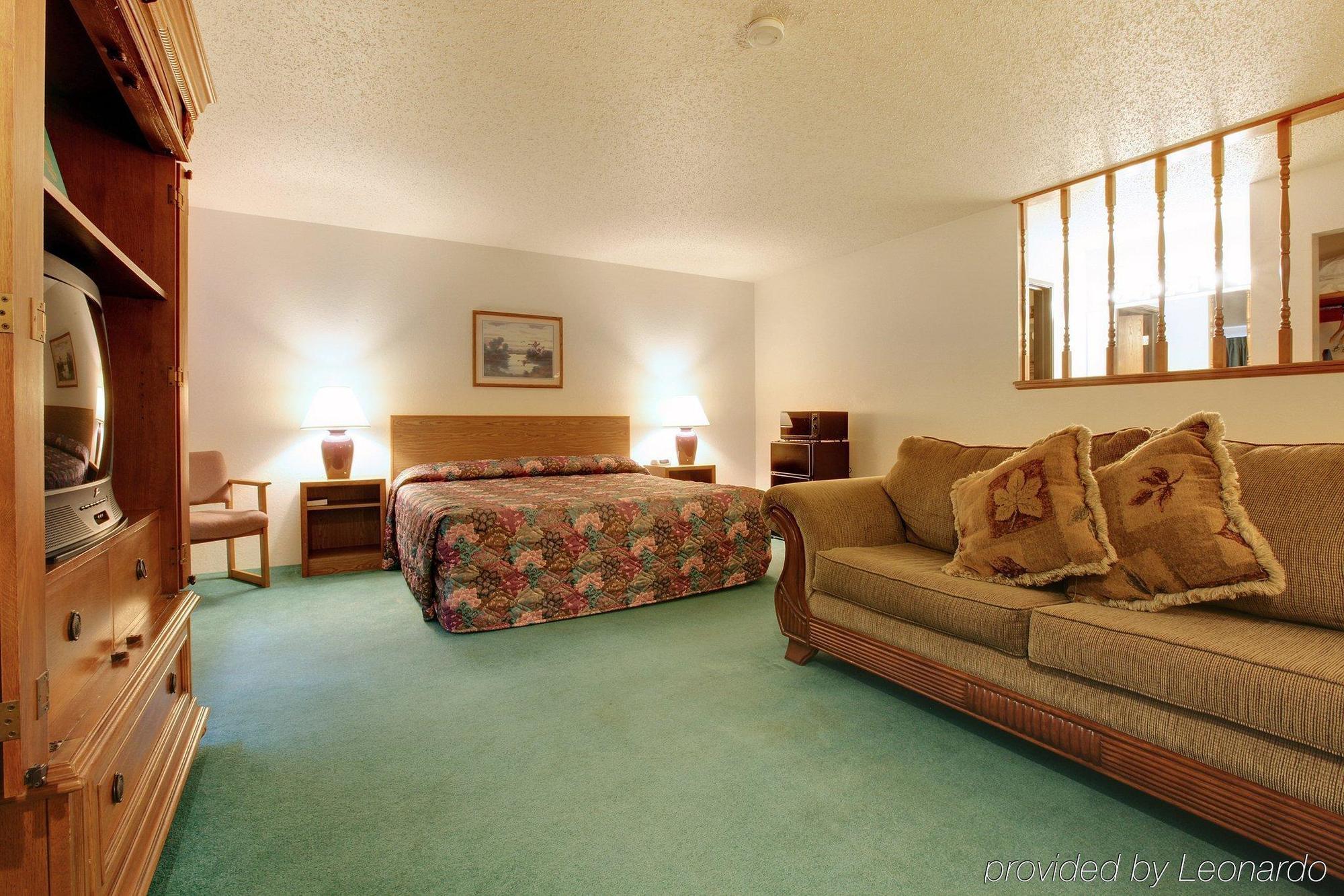 Americas Best Value Inn & Suites Cassville Roaring River Habitación foto